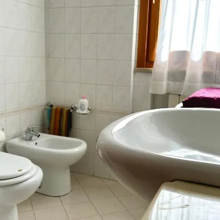 Apartment Se076 - Senigallia, Accogliente Trilocale Comodo Ai Servizi